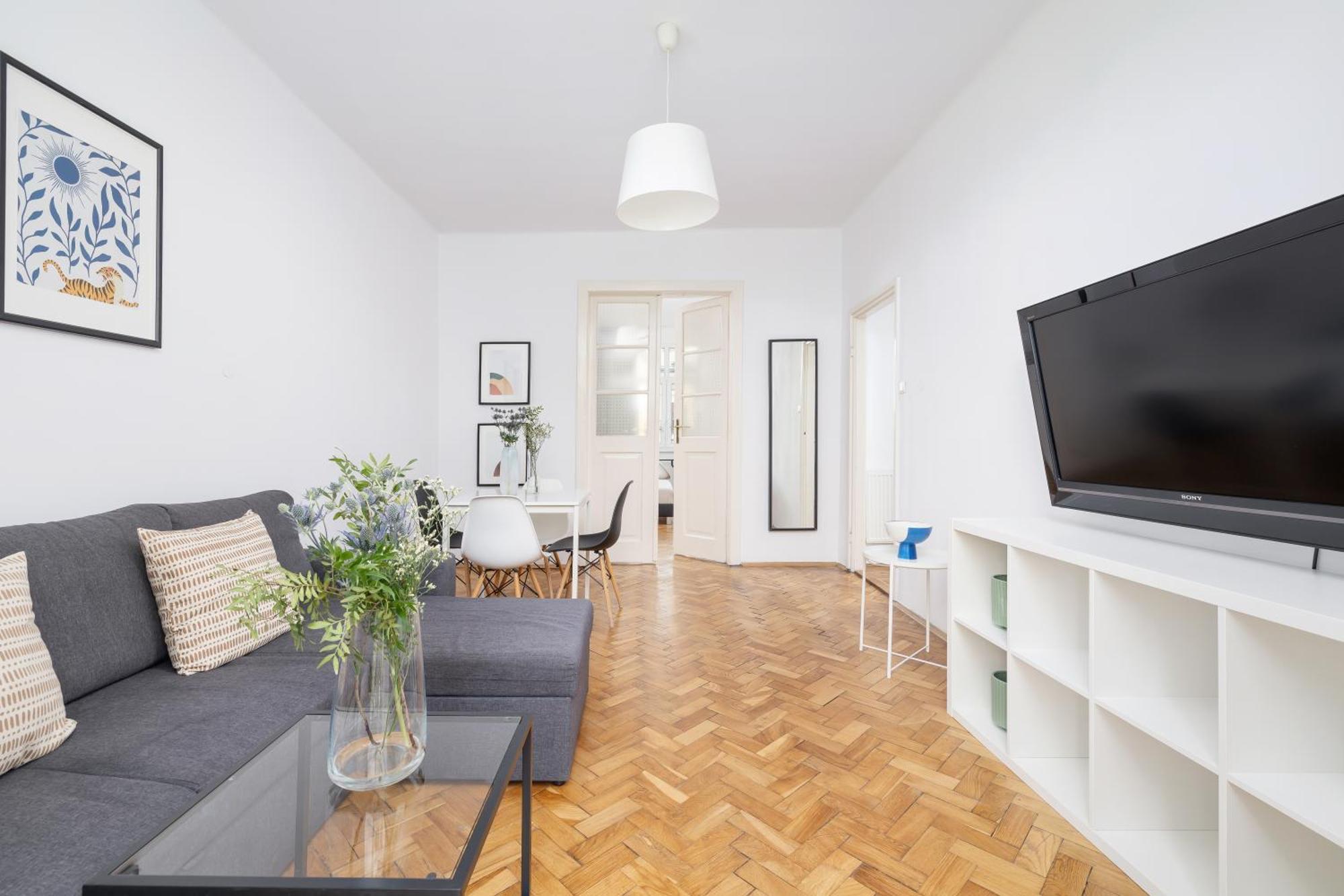 1-Bedroom Apartment With Balcony - Dluga 65 Krakow Luaran gambar