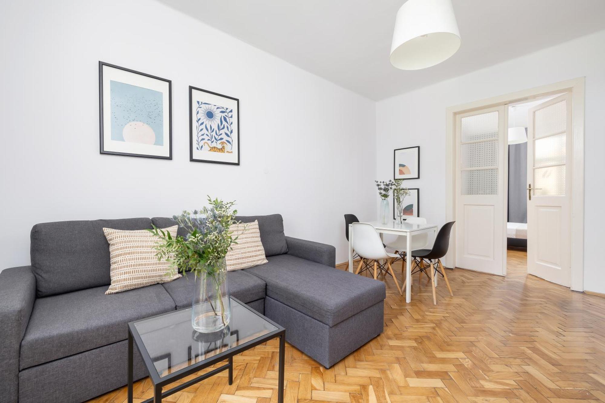 1-Bedroom Apartment With Balcony - Dluga 65 Krakow Luaran gambar